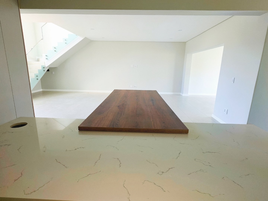 4 Bedroom Property for Sale in Sandown Western Cape